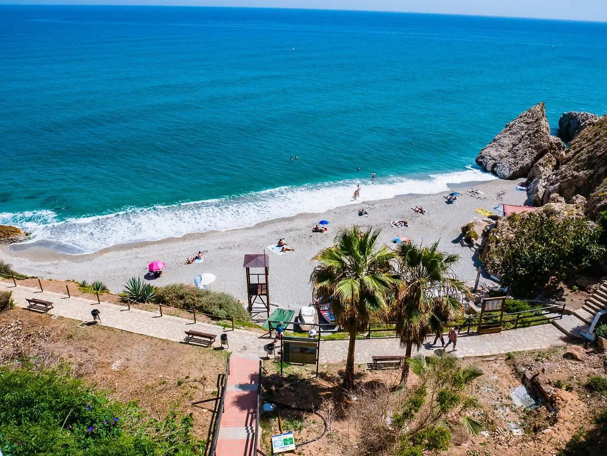 Fantastic Penthouse With Roof Terrace In The Heart Of Nerja Apartment