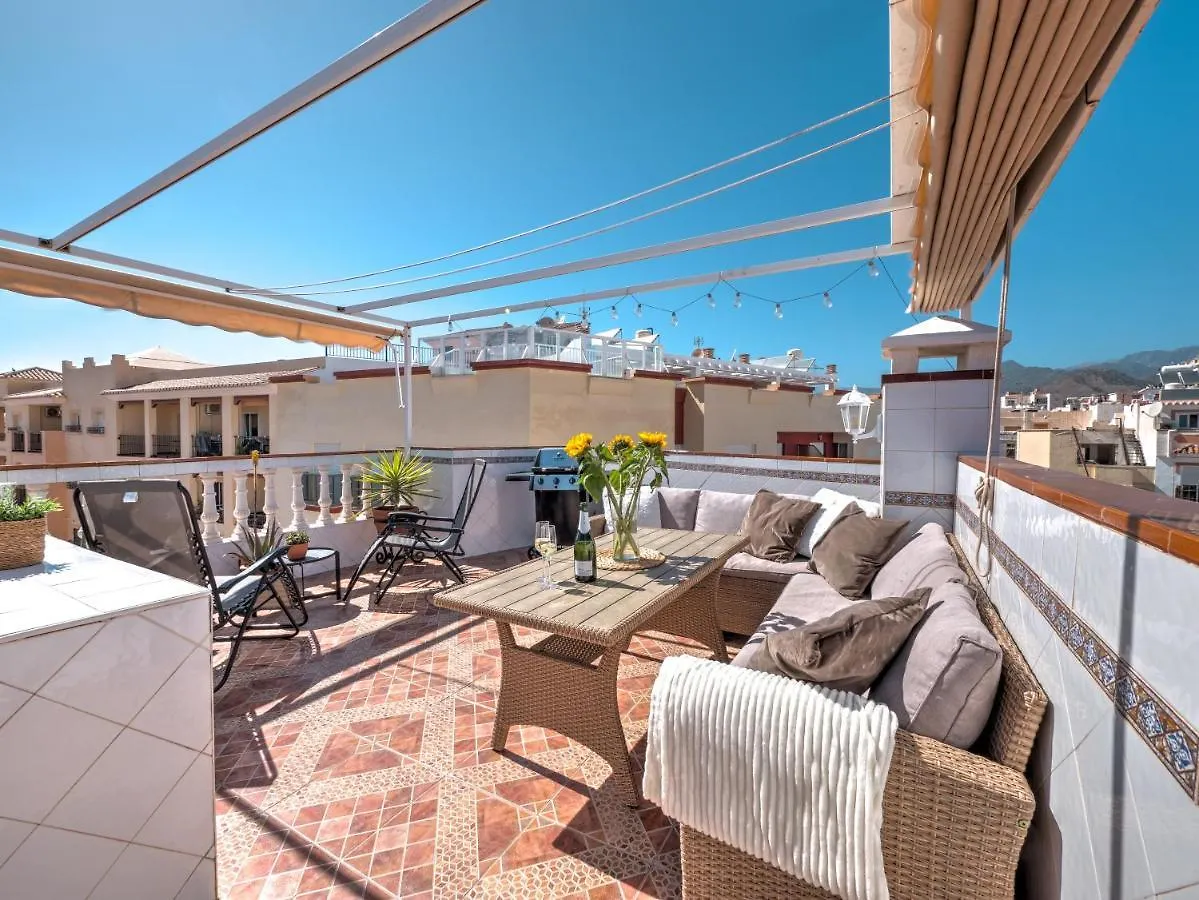 Апартаменты Fantastic Penthouse With Roof Terrace In The Heart Of Нерха