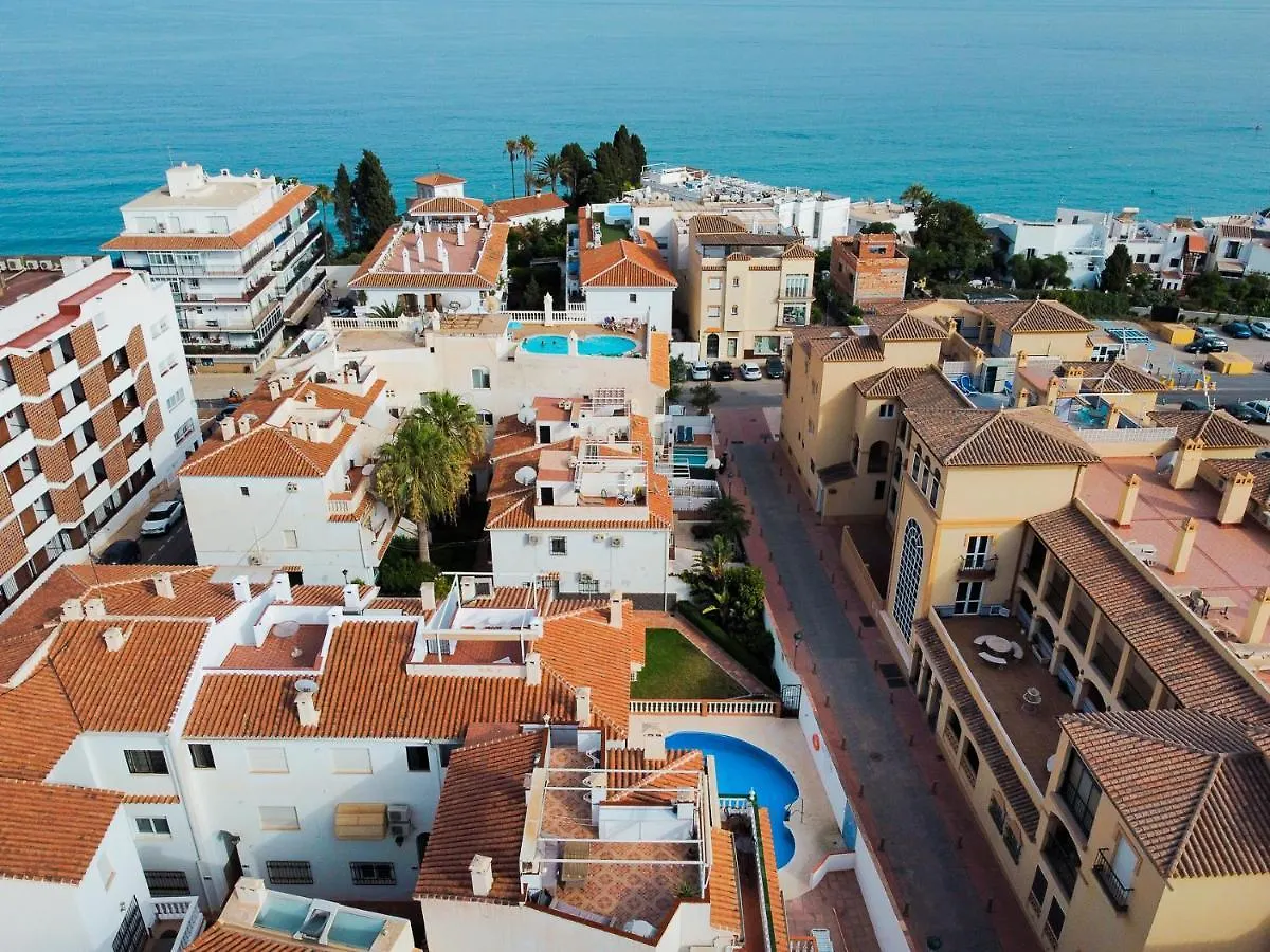 Fantastic Penthouse With Roof Terrace In The Heart Of Nerja Apartment