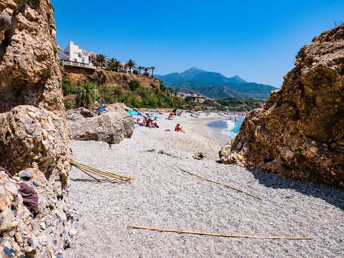 Fantastic Penthouse With Roof Terrace In The Heart Of Nerja Apartment